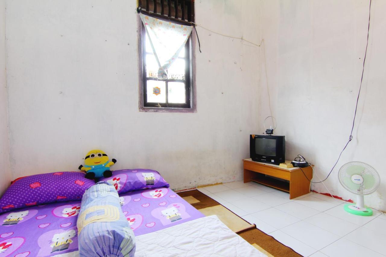 Wisma Sarjana Guesthouse Maguwo Exterior photo