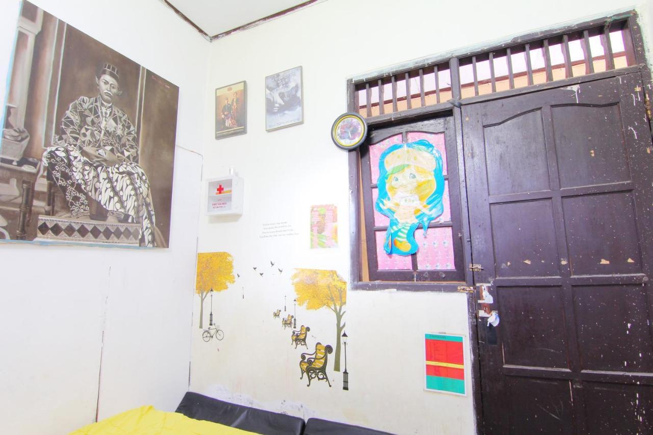 Wisma Sarjana Guesthouse Maguwo Exterior photo