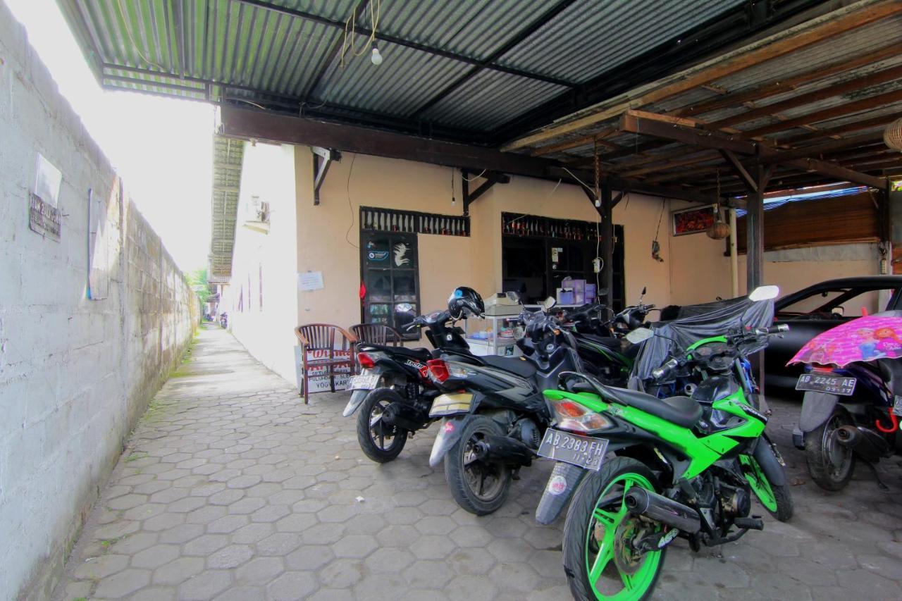 Wisma Sarjana Guesthouse Maguwo Exterior photo